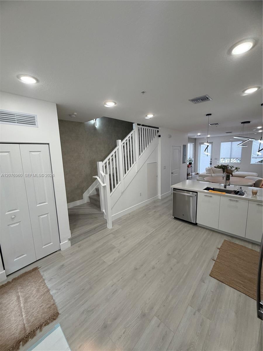 10300 NW 66th St, Doral FL 33178 photo 5
