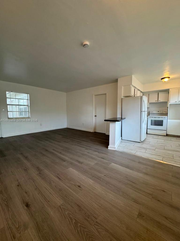17031 NE 21st Ave # 16, North Miami Beach FL 33162 photo 2