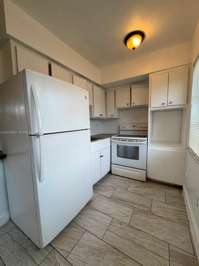 17031 NE 21st Ave # 16, North Miami Beach FL 33162 photo 5