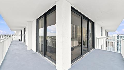 210 174 St # 2401, Sunny Isles Beach FL 33160 photo 5