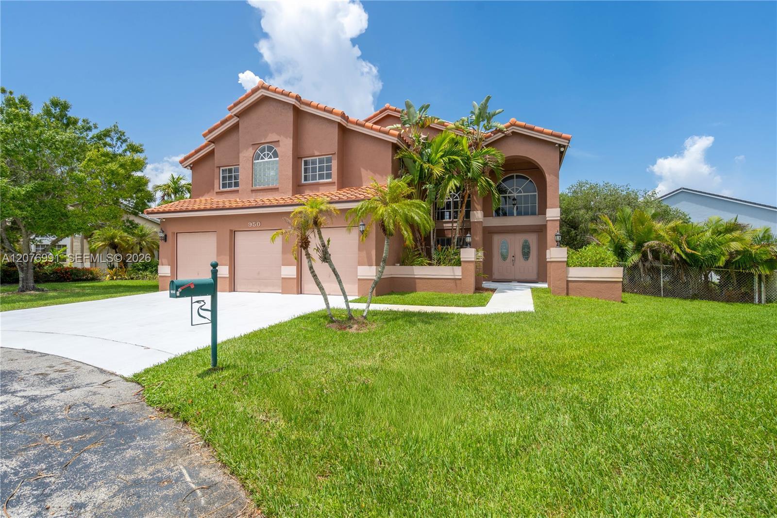 950 NW 197th Ter, Pembroke Pines FL 33029