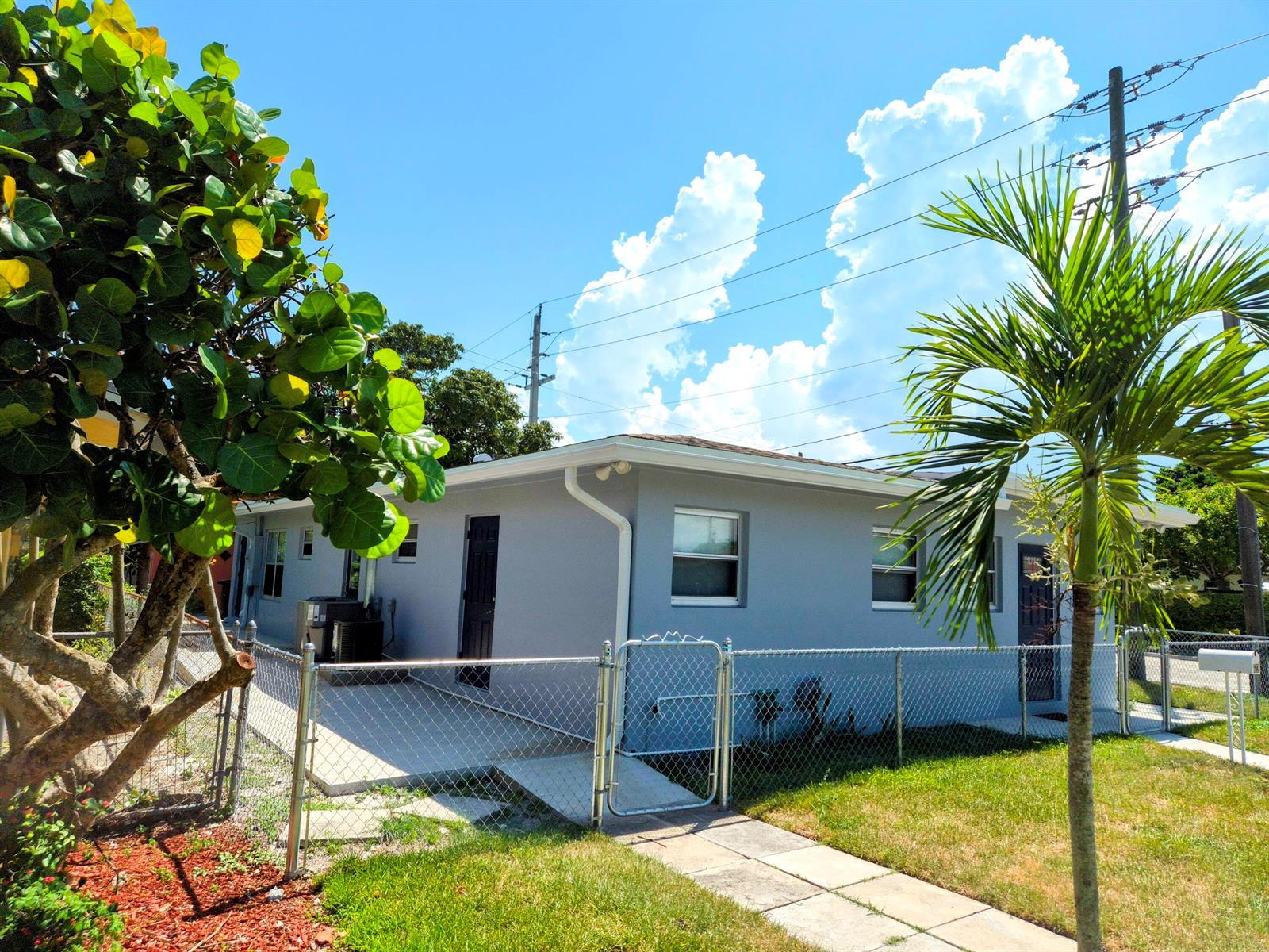 628 Monroe Drive, West Palm Beach FL 33405