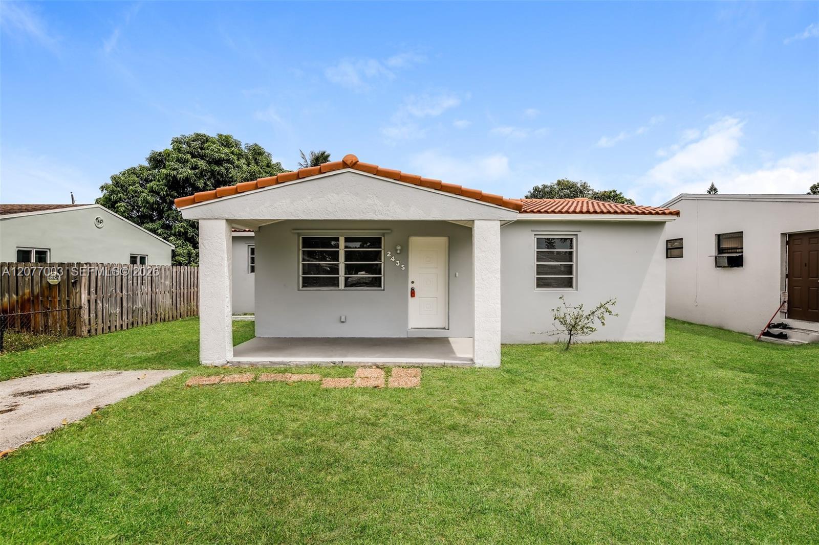 2435 Liberty St, Hollywood FL 33020