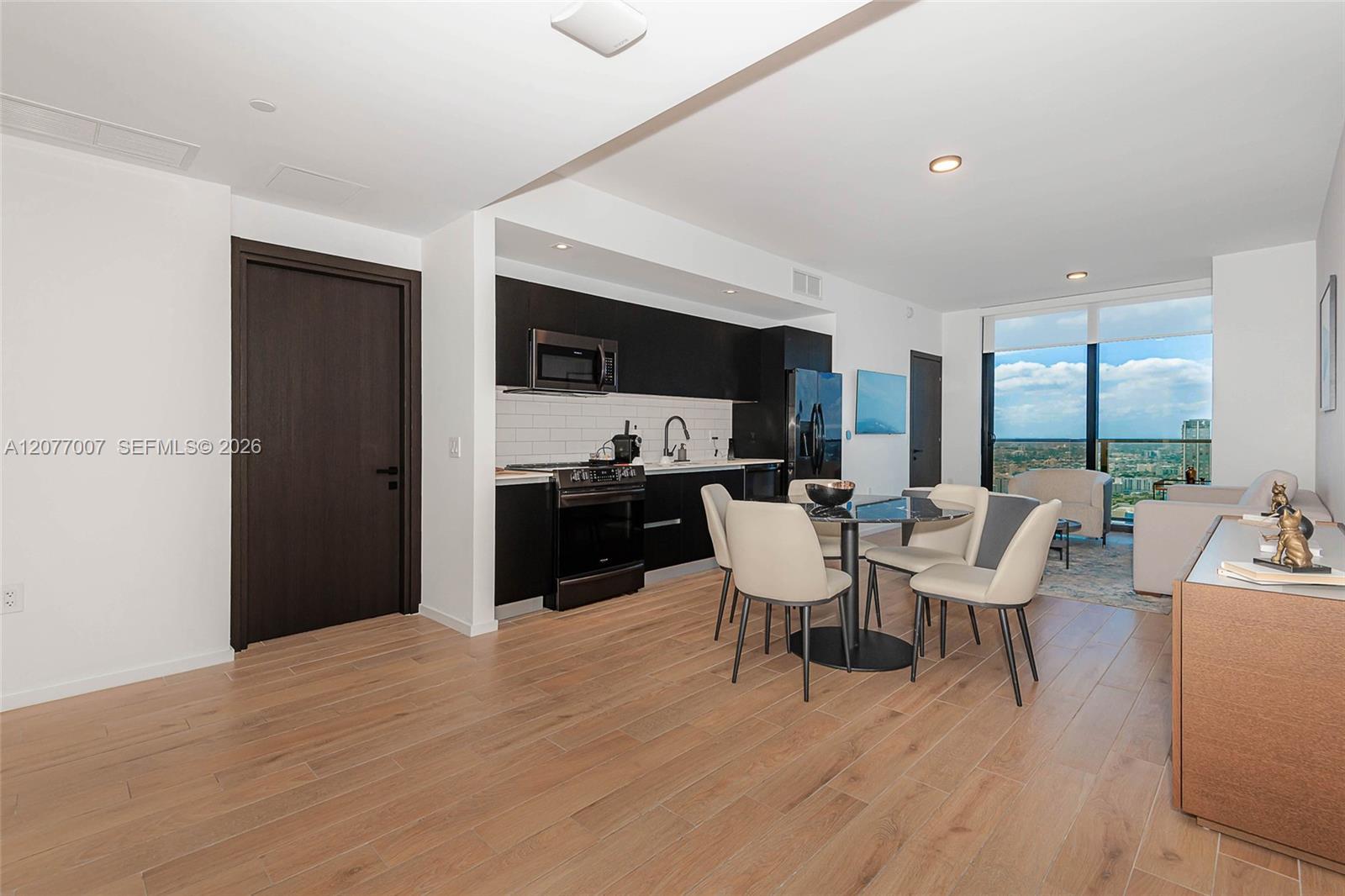 398 NE 5TH # 4118, Miami FL 33132