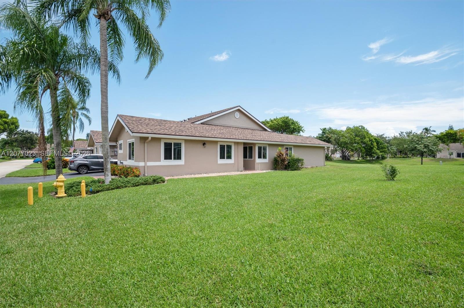 5200 W Lakes Dr, Deerfield Beach FL 33442 photo 3