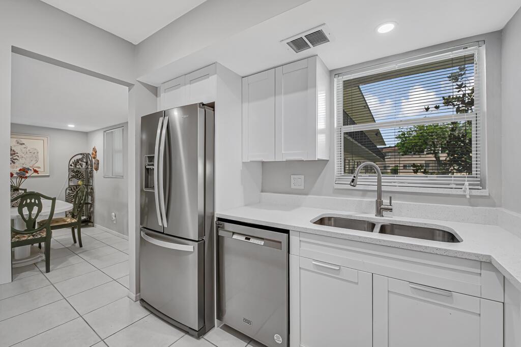 752 LORI Drive # 217, Palm Springs FL 33461 photo 3