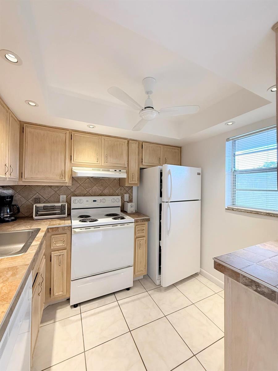 2800 NW 47th Terrace # 106B, Lauderdale Lakes FL 33313 photo 4