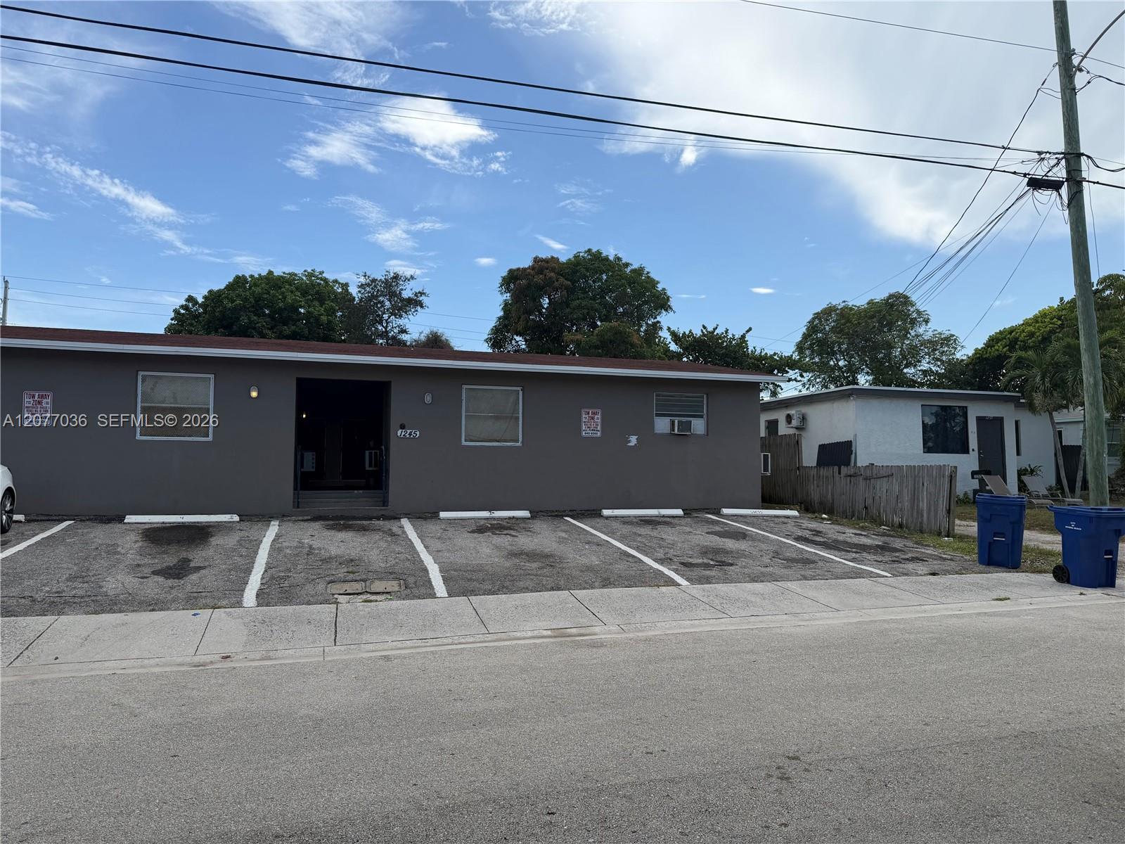 1245 W 35th St # 2, Riviera Beach FL 33404