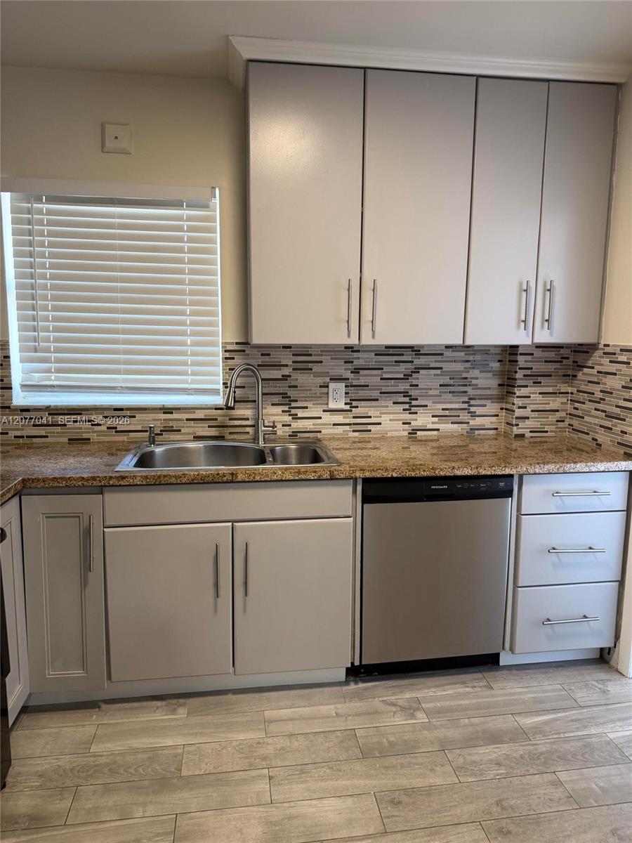 2051 NW 81st Ave # 528, Pembroke Pines FL 33024 photo 2