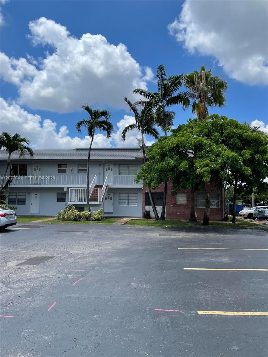 2051 NW 81st Ave # 528, Pembroke Pines FL 33024