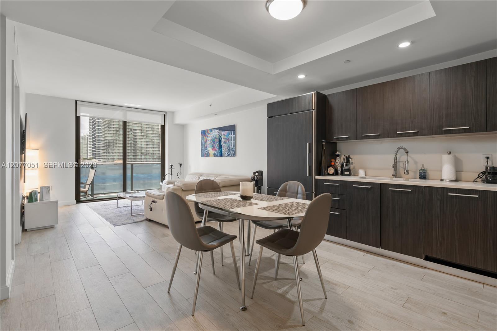 45 SW 9th St # 1405, Miami FL 33130 photo 5