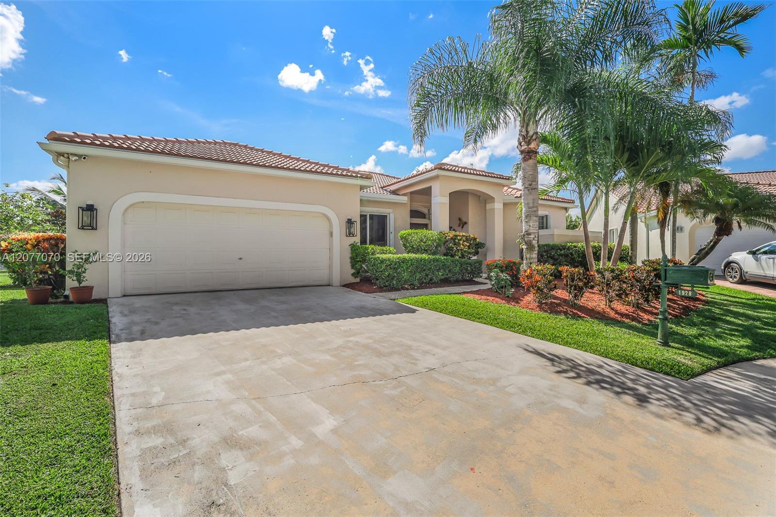 1928 Water Ridge Dr, Weston FL 33326 photo 3