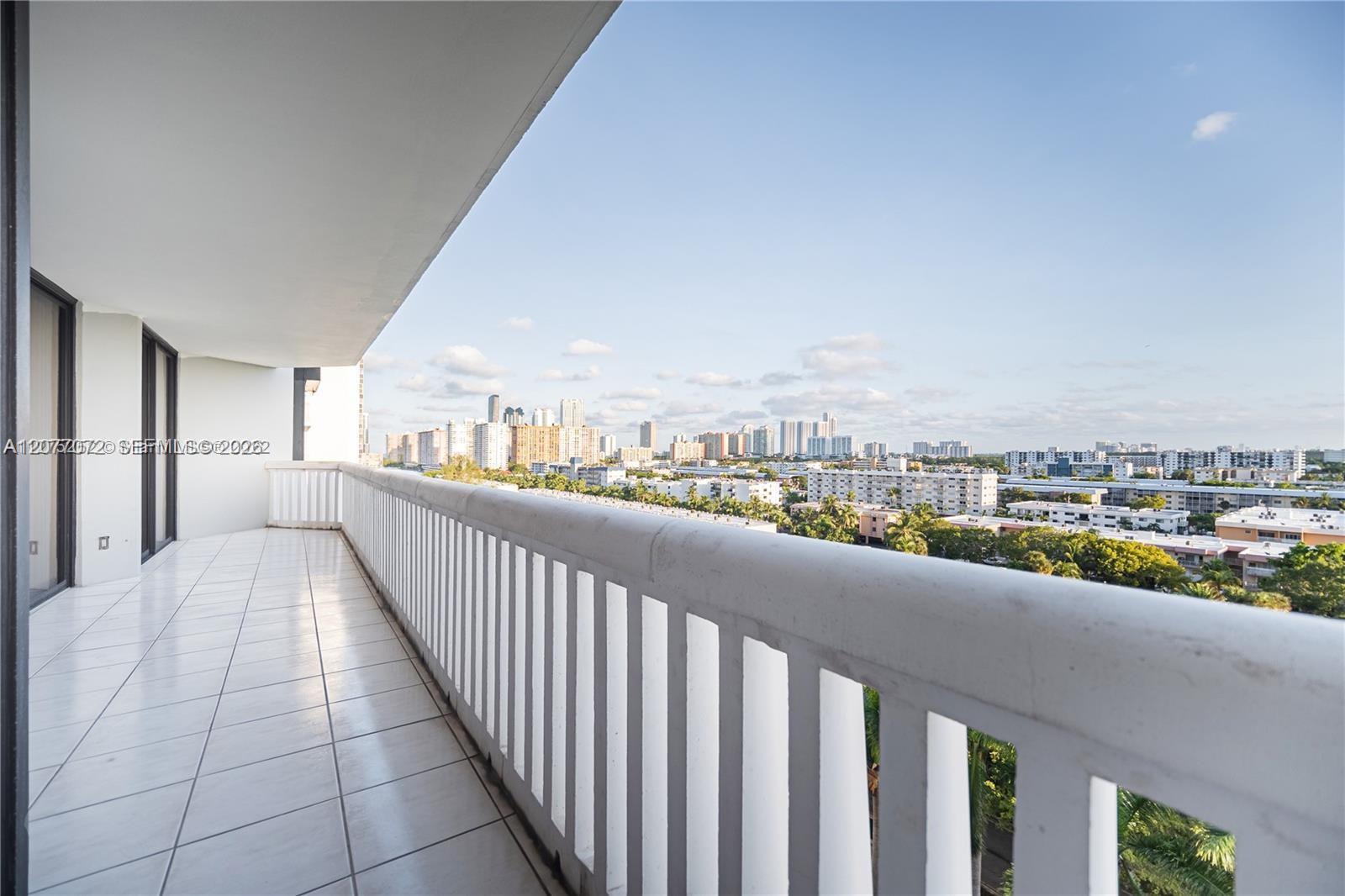 2000 Island Blvd # 908, Aventura FL 33160 photo 4
