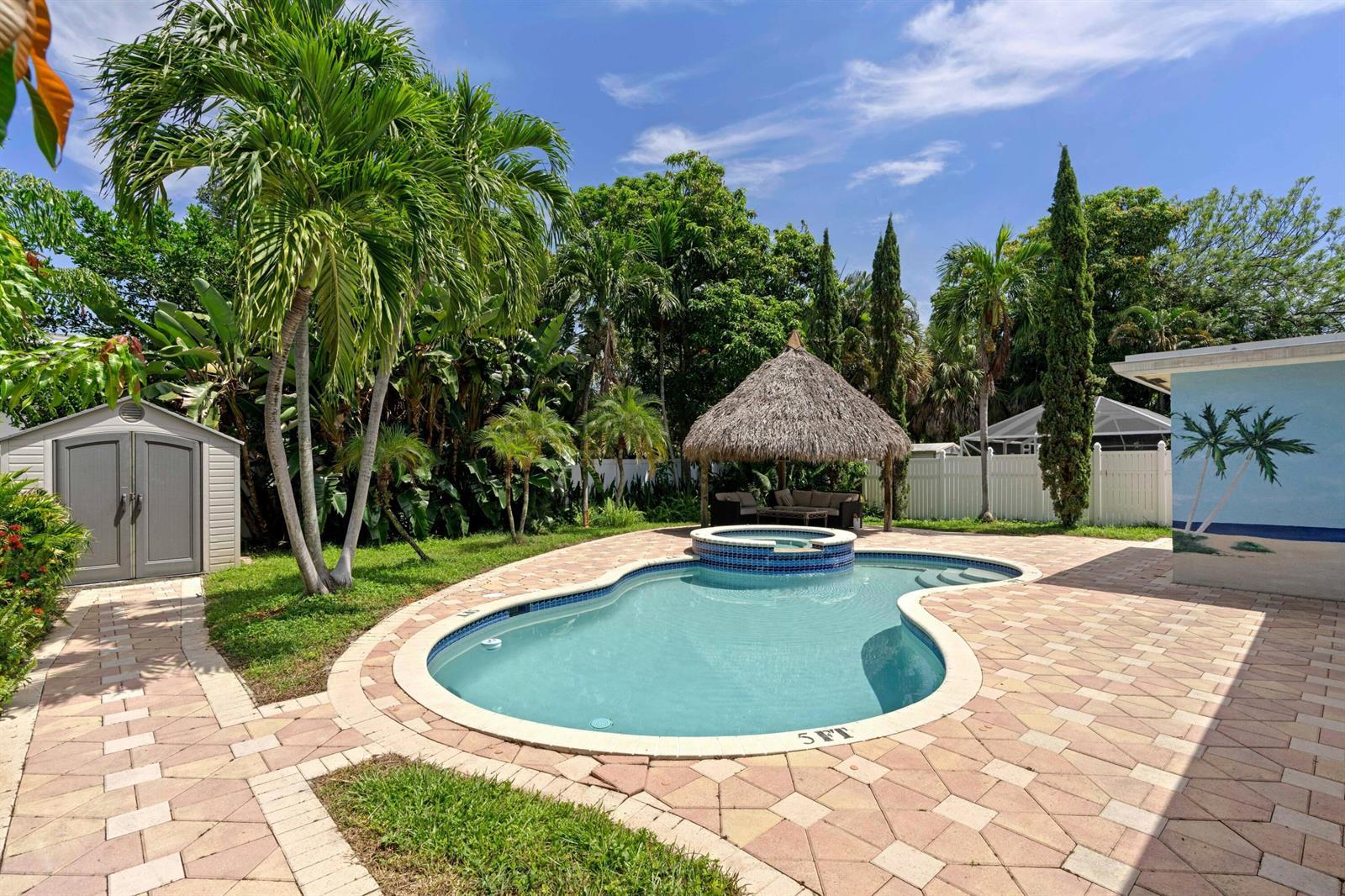 319 SW 2ND Street, Boca Raton FL 33432 photo 2