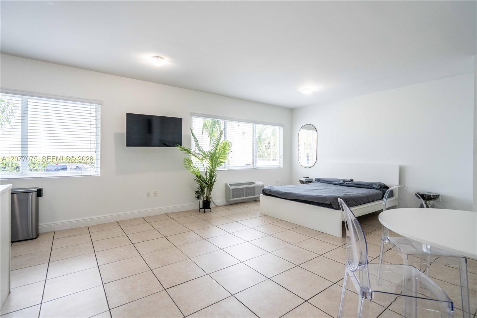 6971 Carlyle Ave # 102, Miami Beach FL 33141 photo 2
