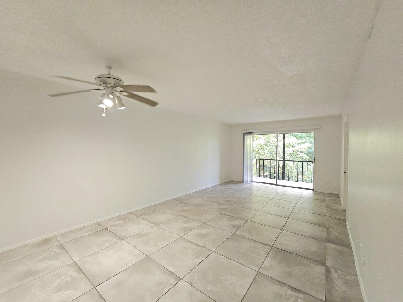 8000 S Colony Circle, Tamarac FL 33321 photo 3