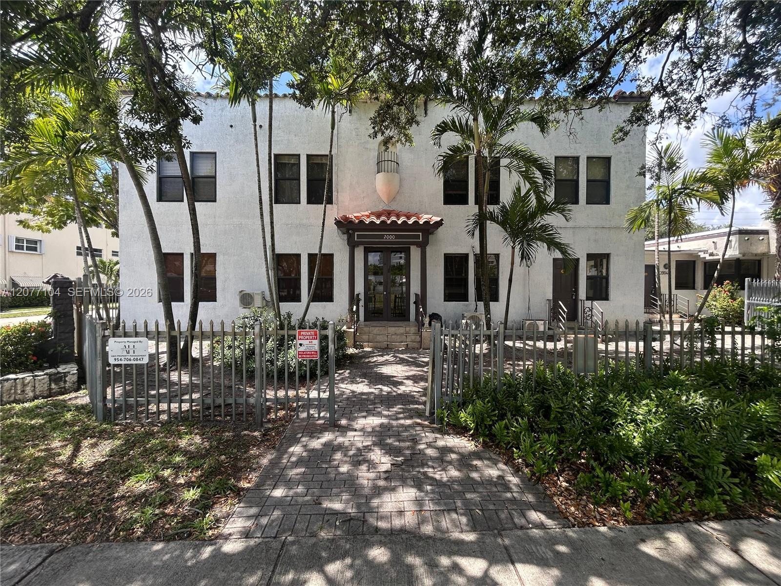 2000 Monroe St # 1, Hollywood FL 33020