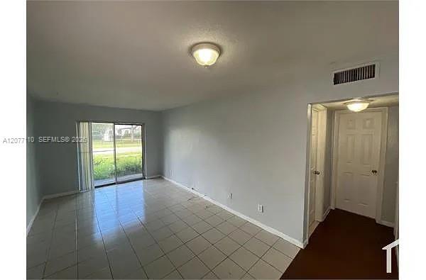 3380 NW 30th St # 24, Lauderdale Lakes FL 33311 photo 2