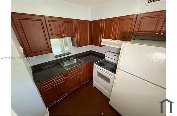 3380 NW 30th St # 24, Lauderdale Lakes FL 33311 photo 4