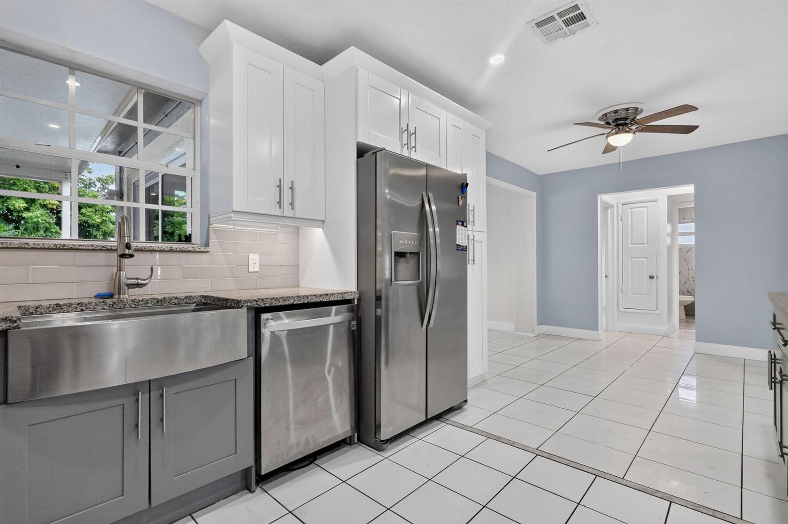 2707 BAHAMA Drive, Miramar FL 33023 photo 5