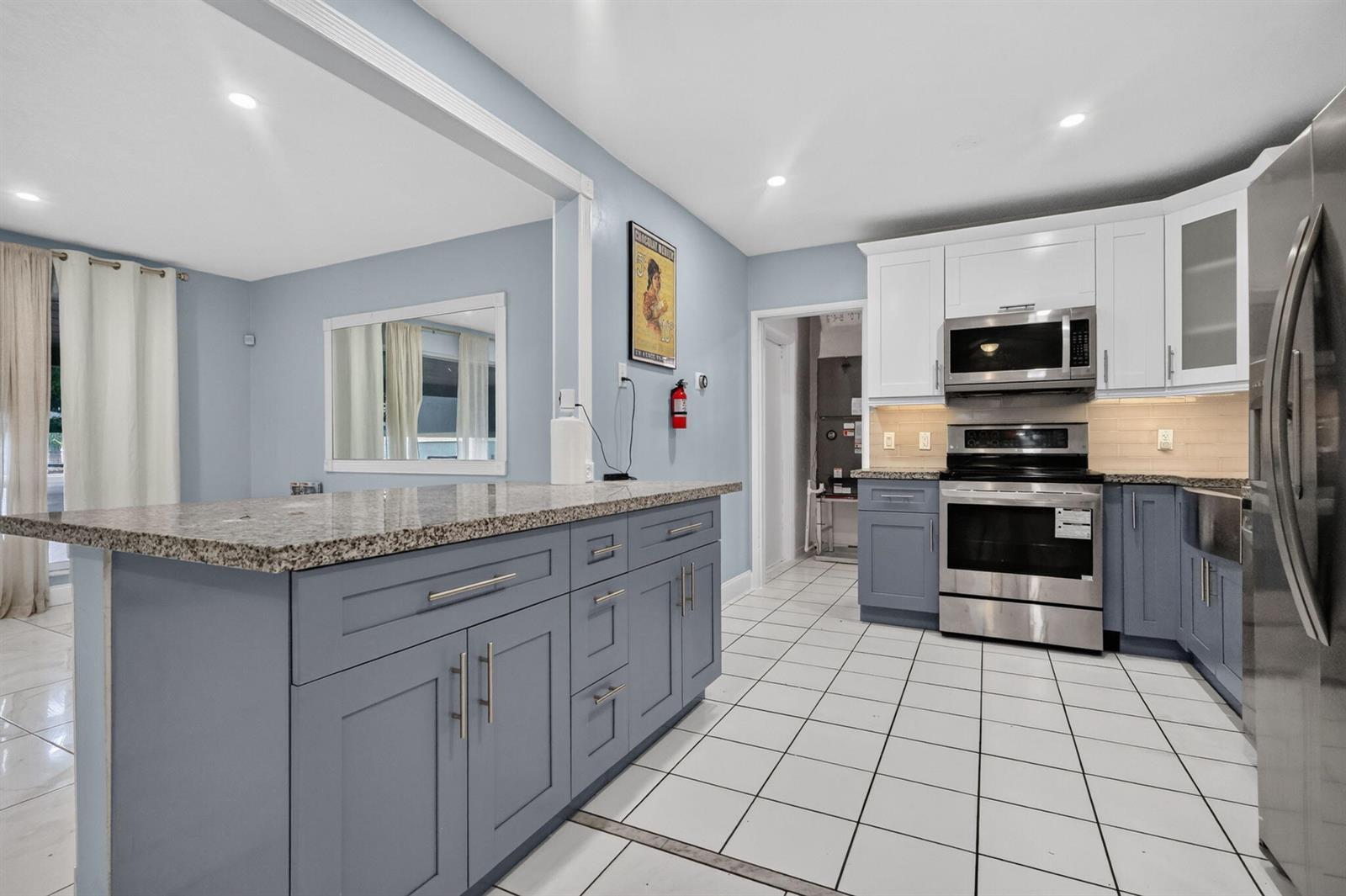 2707 BAHAMA Drive, Miramar FL 33023 photo 4