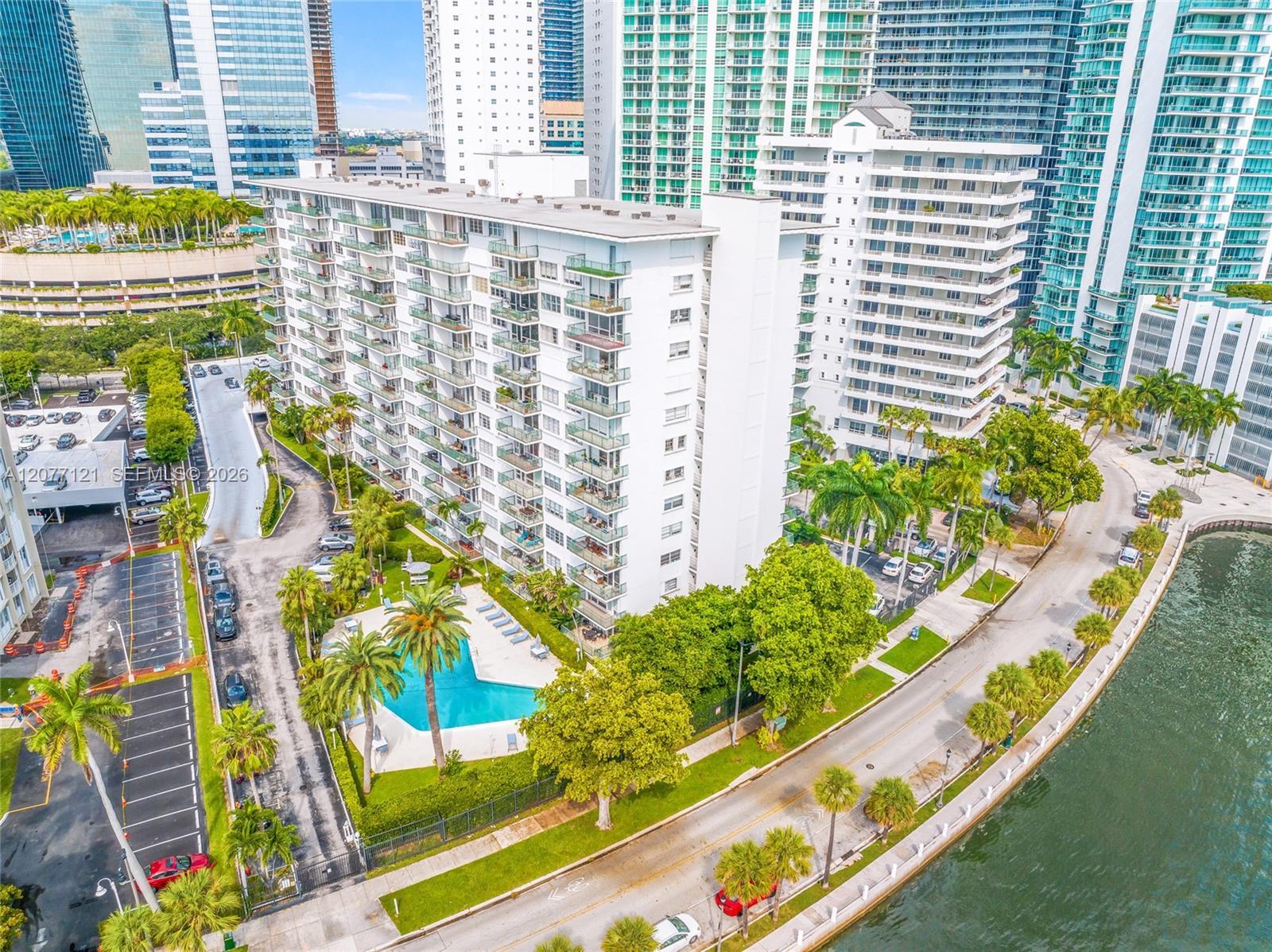 1408 Brickell Bay Dr # 703, Miami FL 33131 photo 4
