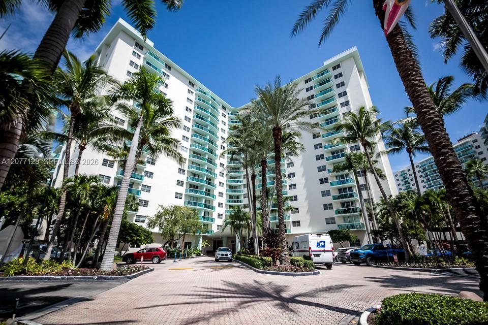 Hollywood, FL 33019 photo 3