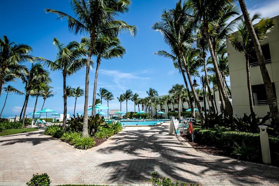 Hollywood, FL 33019 photo 4