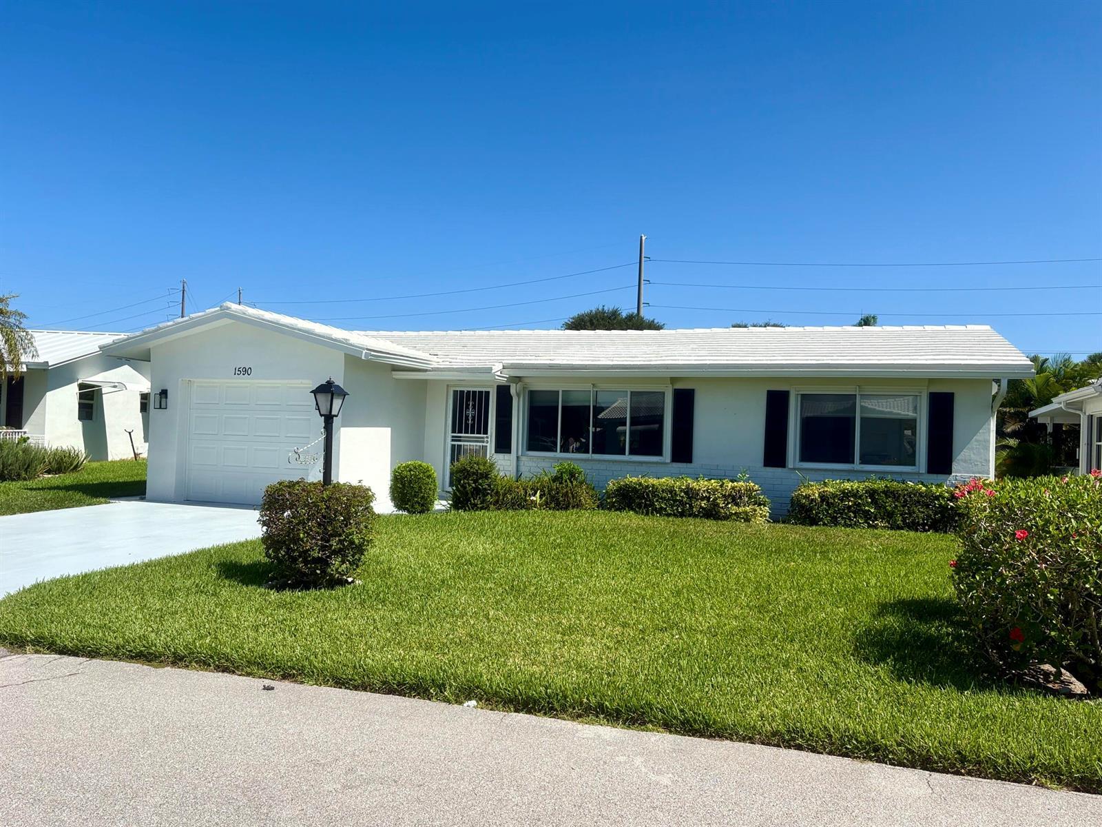 1590 SW 14TH Avenue, Boynton Beach FL 33426
