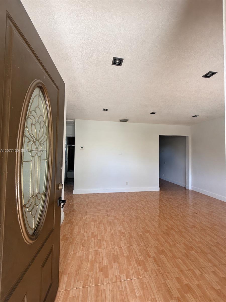 401 SW 4th terrace # 403, Hallandale Beach FL 33009 photo 2