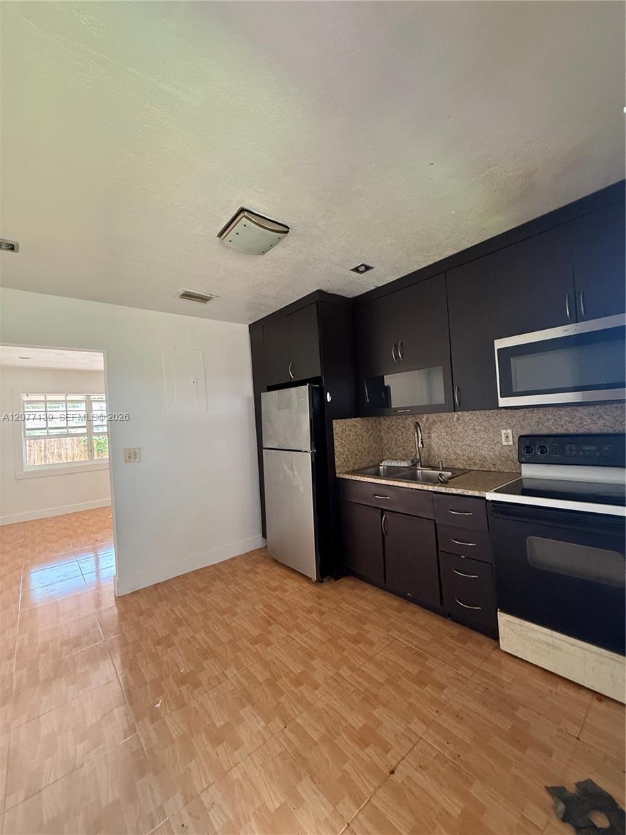401 SW 4th terrace # 403, Hallandale Beach FL 33009 photo 5