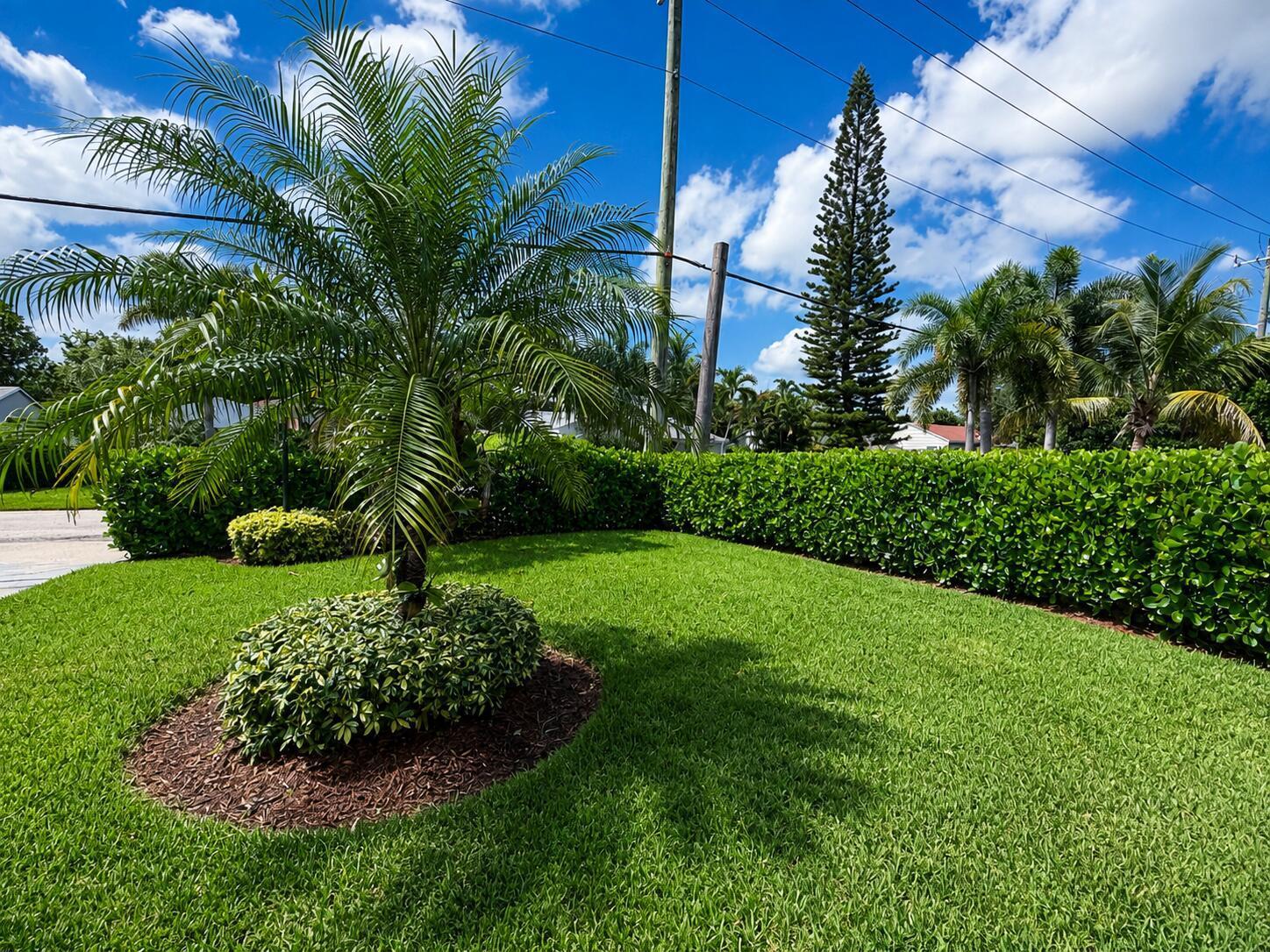 821 Hampton Road, West Palm Beach FL 33405 photo 2