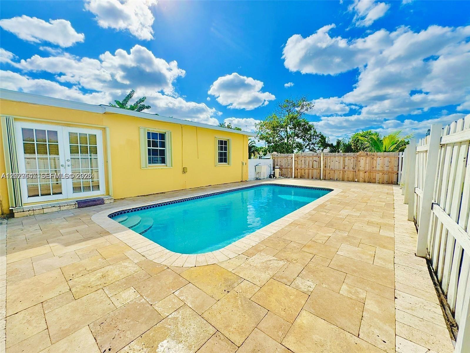 1001 S 27th Ave, Hollywood FL 33020