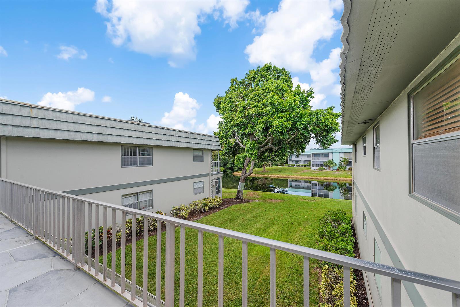 477 Monaco J, Delray Beach FL 33446 photo 3