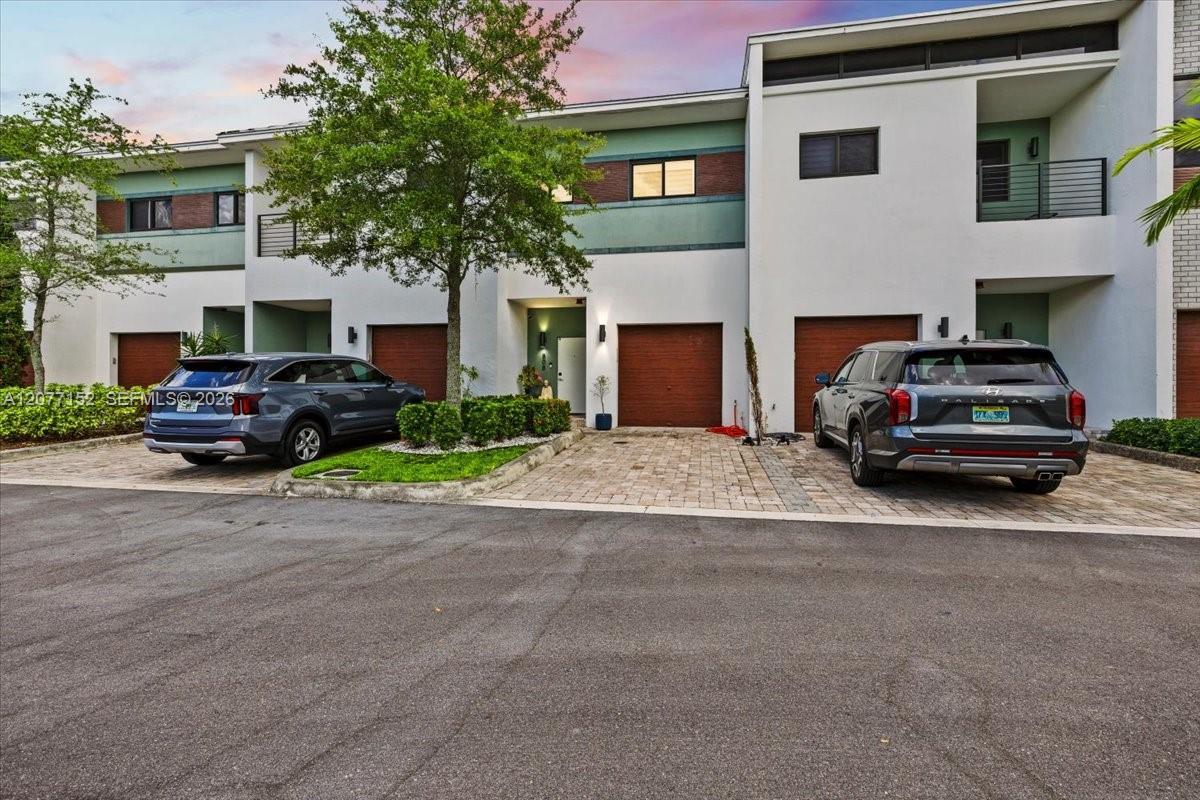 808 NW 44th Ter, Plantation FL 33317 photo 3