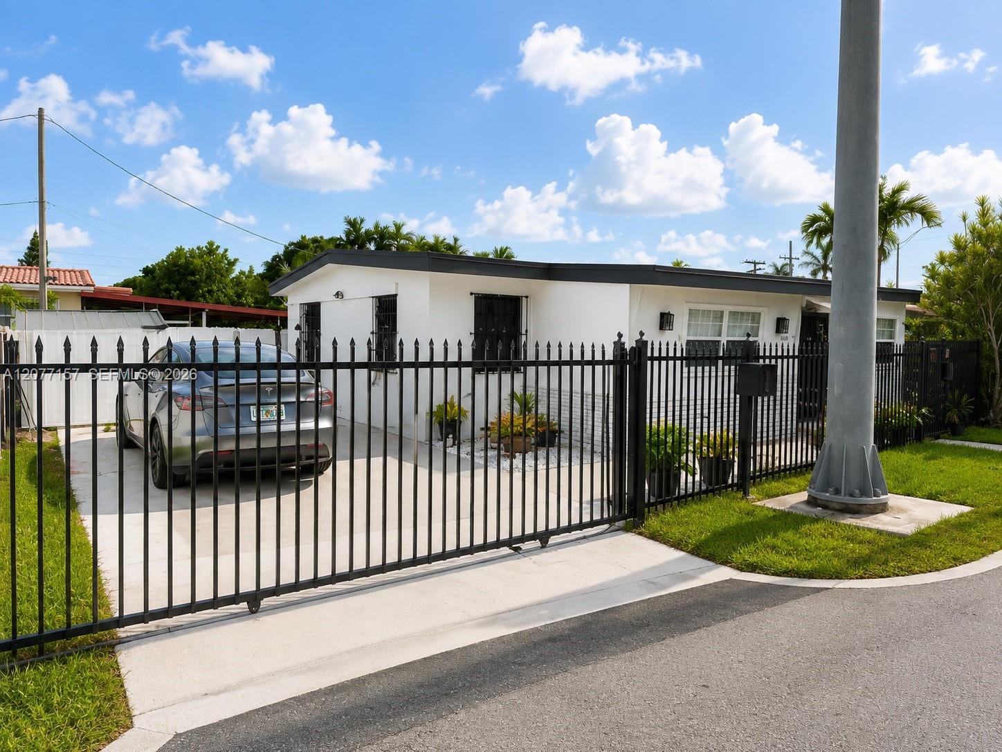 6060 NW 7th St, Miami FL 33126 photo 3