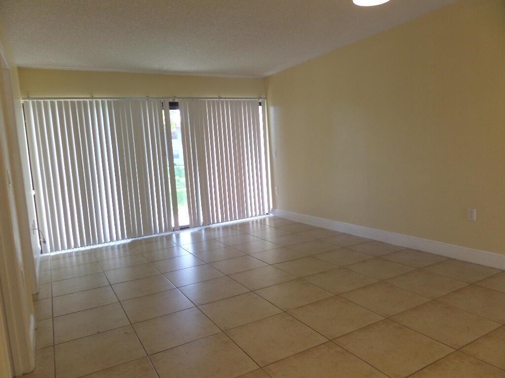 1524 LAKE CRYSTAL Drive # B, West Palm Beach FL 33411 photo 4