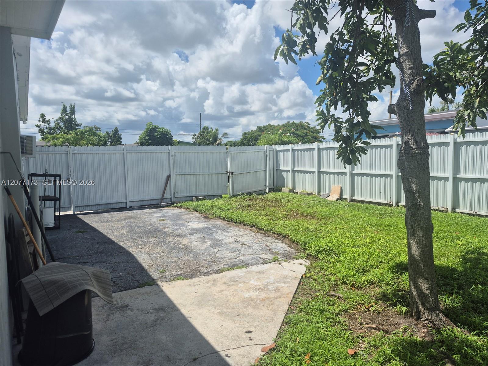 11285 SW 43rd St, Miami FL 33165 photo 4