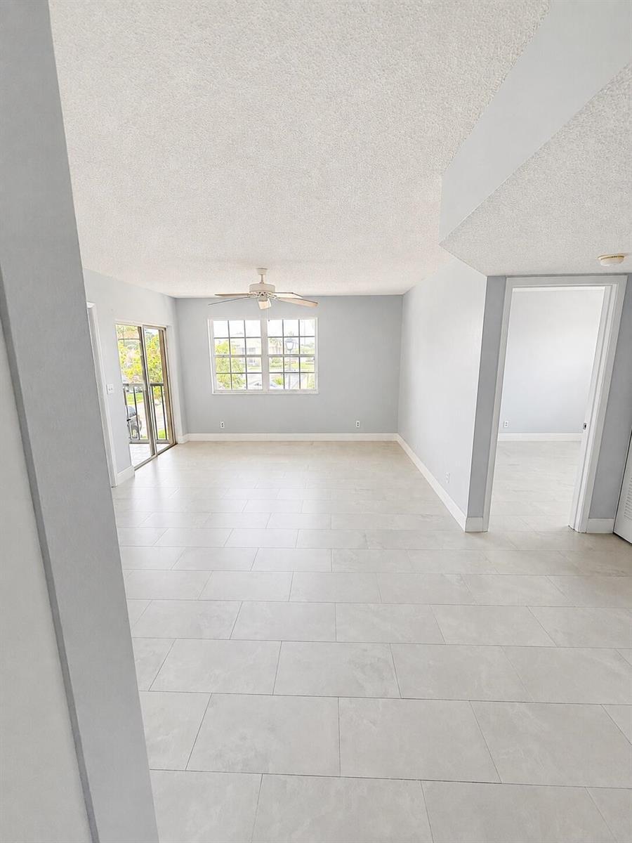 1560 SE ROYAL GREEN Circle # 201, Port St. Lucie FL 34952