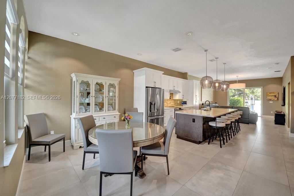 13993 N Cypress Cove Cir, Davie FL 33325 photo 4