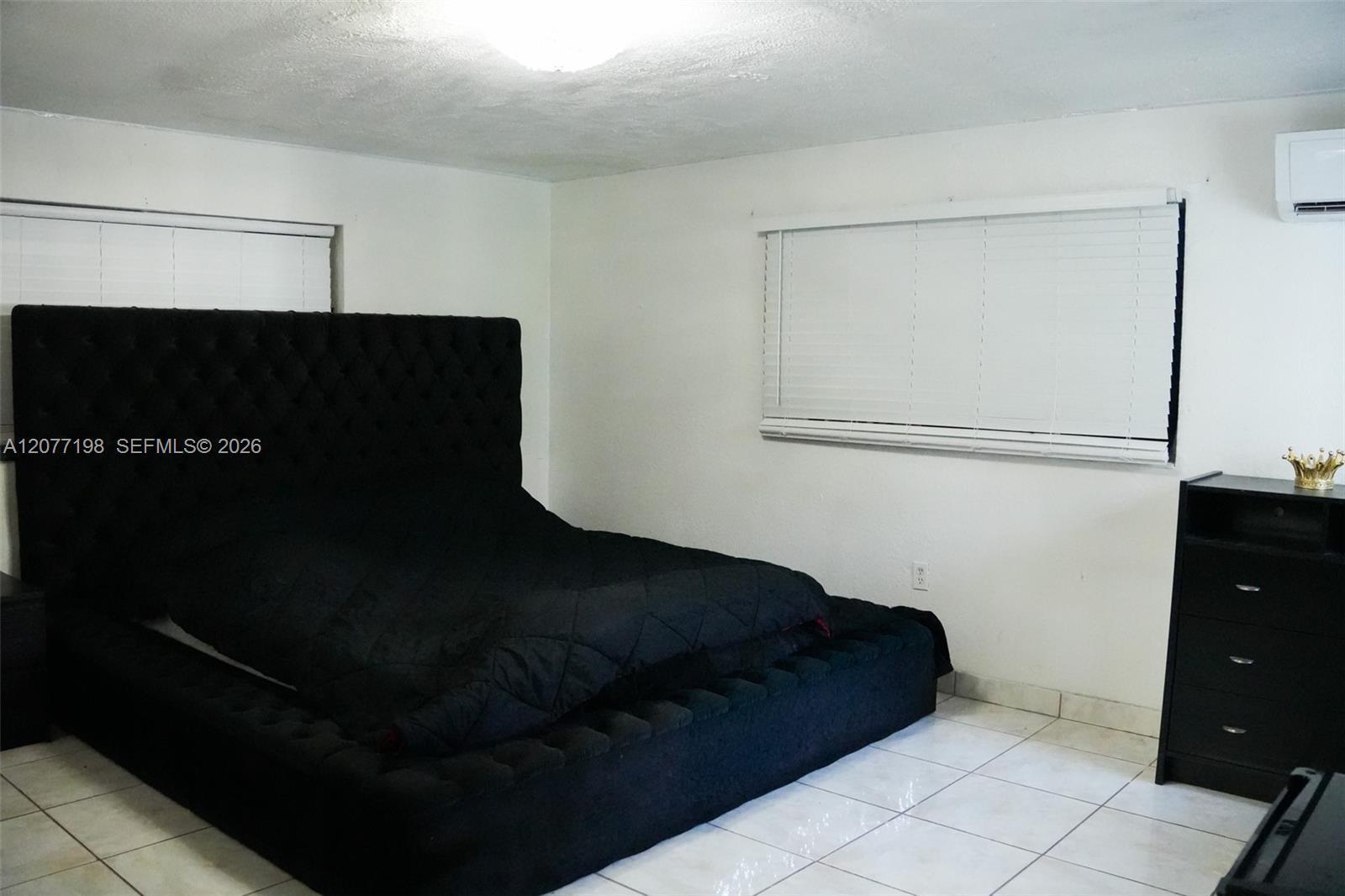 2955 NW 102nd St, Miami FL 33147 photo 3
