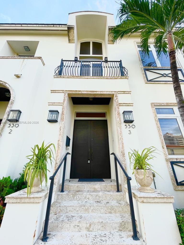 530 Valencia Ave # 3, Coral Gables FL 33134 photo 2