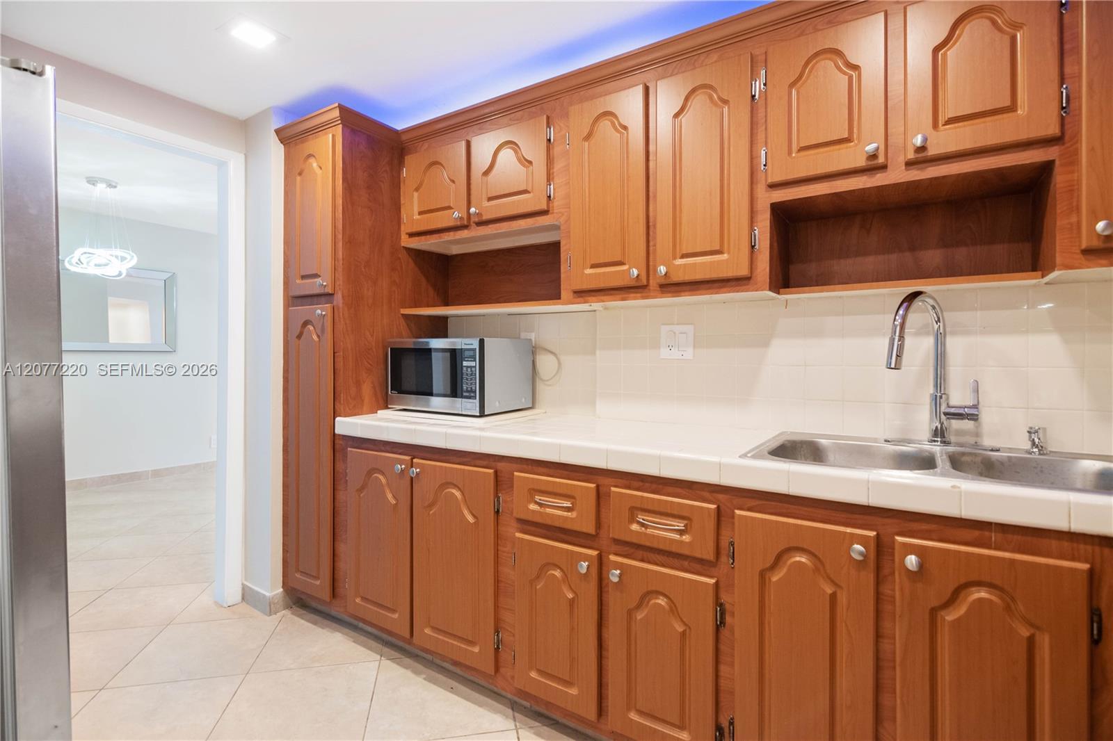 16740 NE 9th Ave # 604, North Miami Beach FL 33162 photo 2
