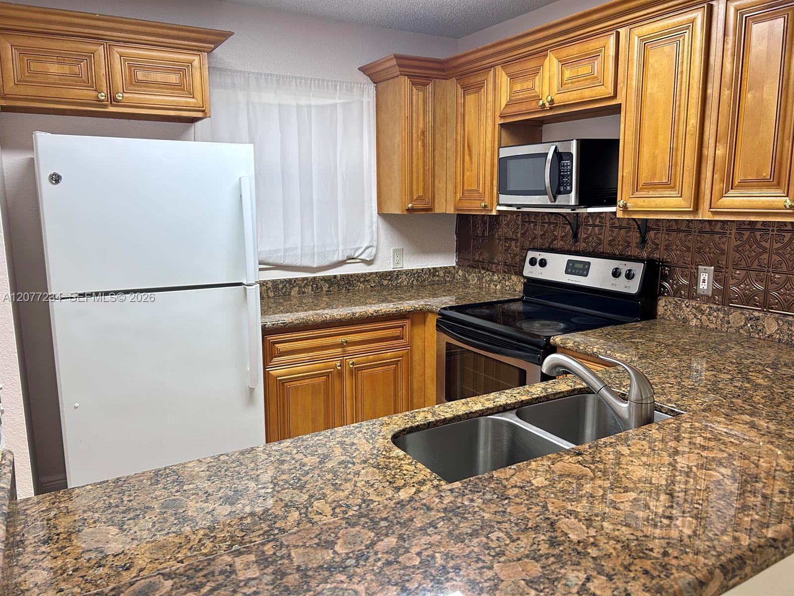 1525 Lake Crystal Dr # D, West Palm Beach FL 33411 photo 3
