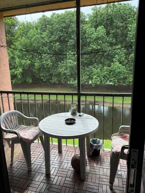 215 Lakeview Dr # 203, Weston FL 33326 photo 4