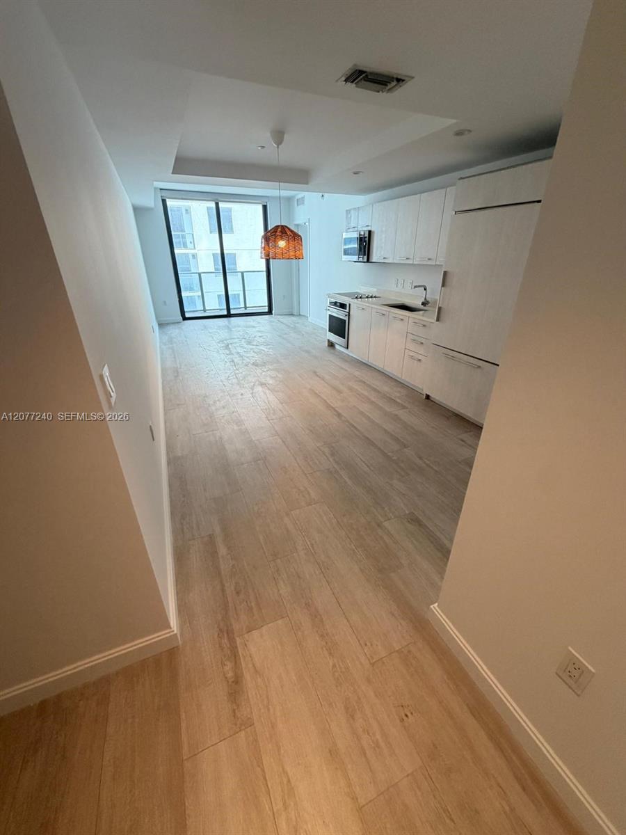 55 SW 9th St # 3609, Miami FL 33130 photo 3