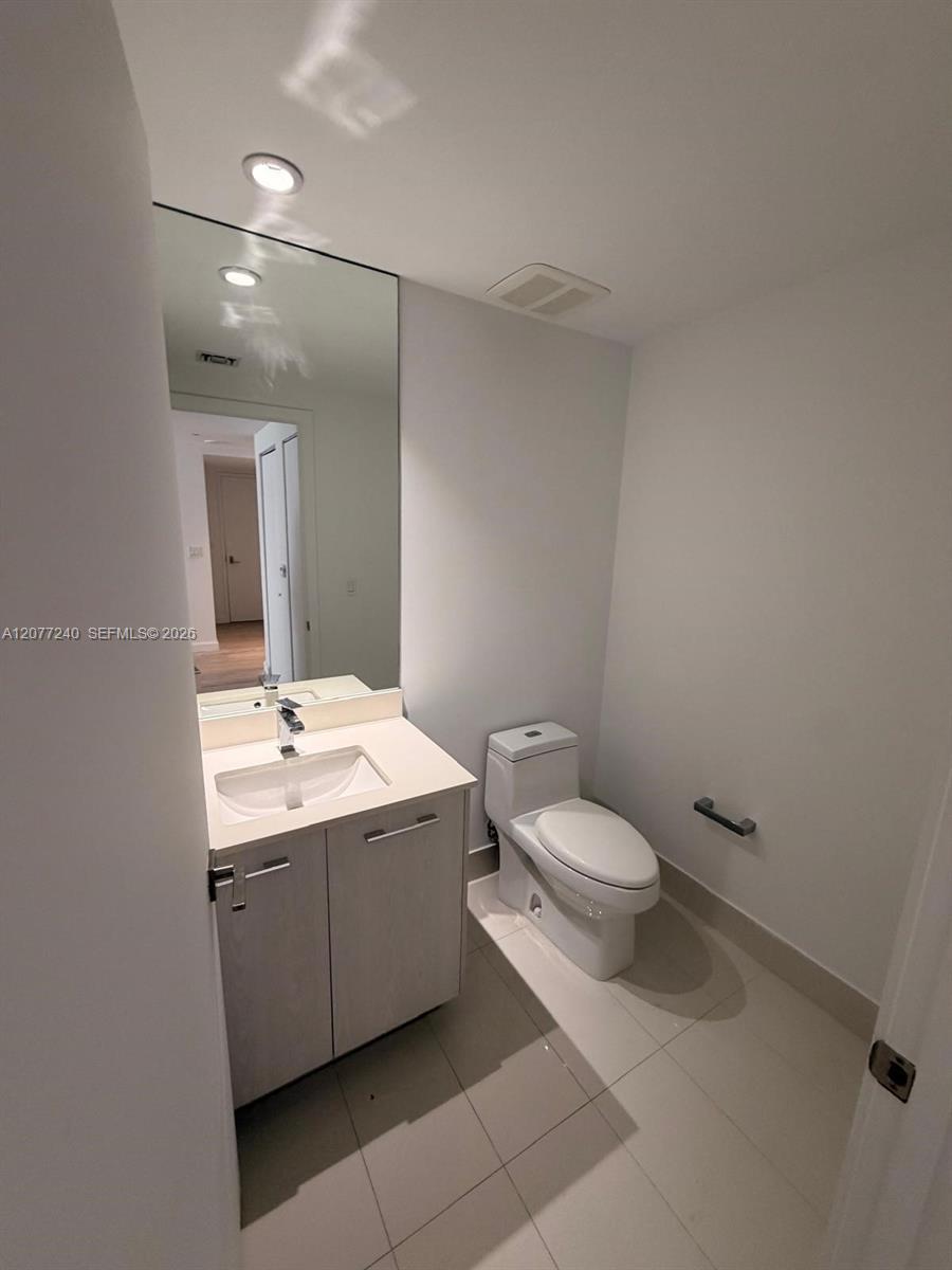55 SW 9th St # 3609, Miami FL 33130 photo 5