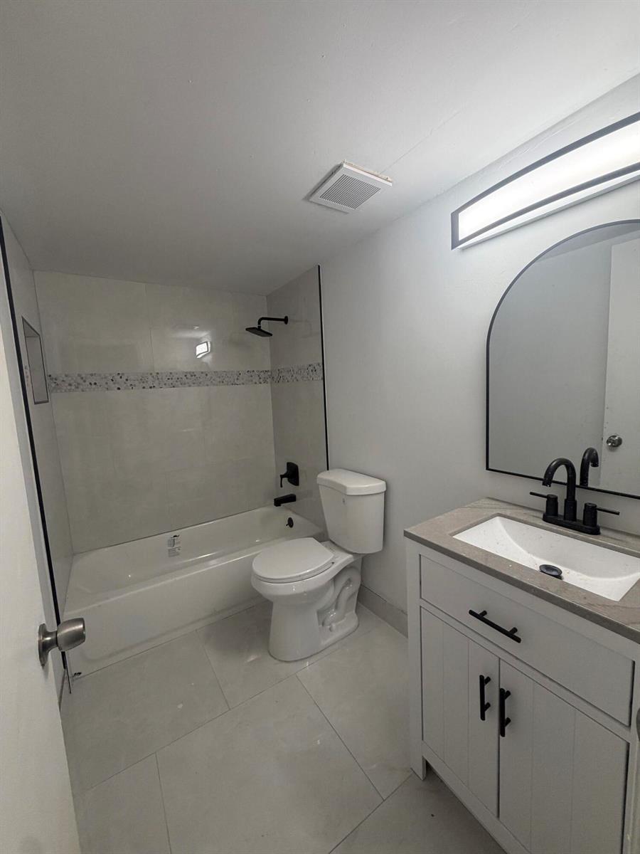 1303 NW 8TH Avenue, Fort Lauderdale FL 33311 photo 2
