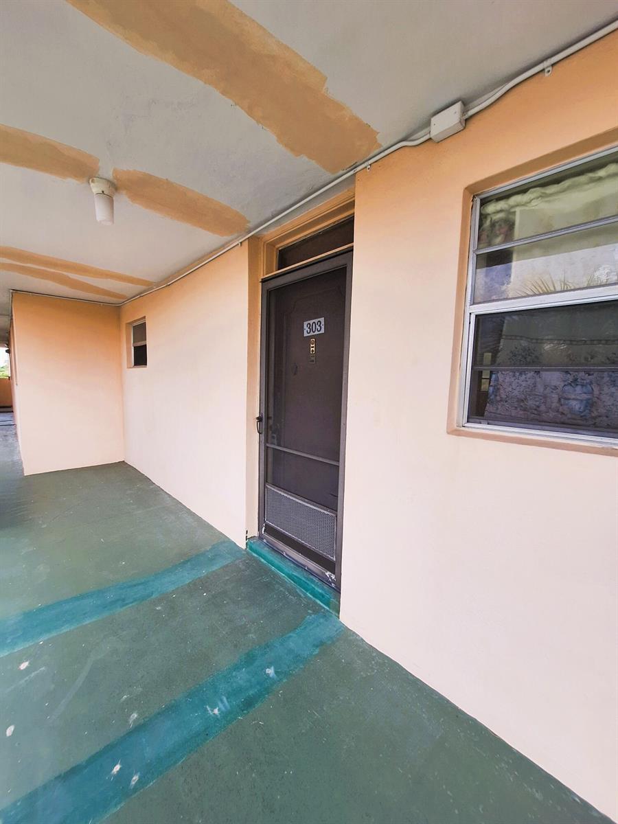 2900 NW 47TH Terrace # 303B, Lauderdale Lakes FL 33313 photo 2