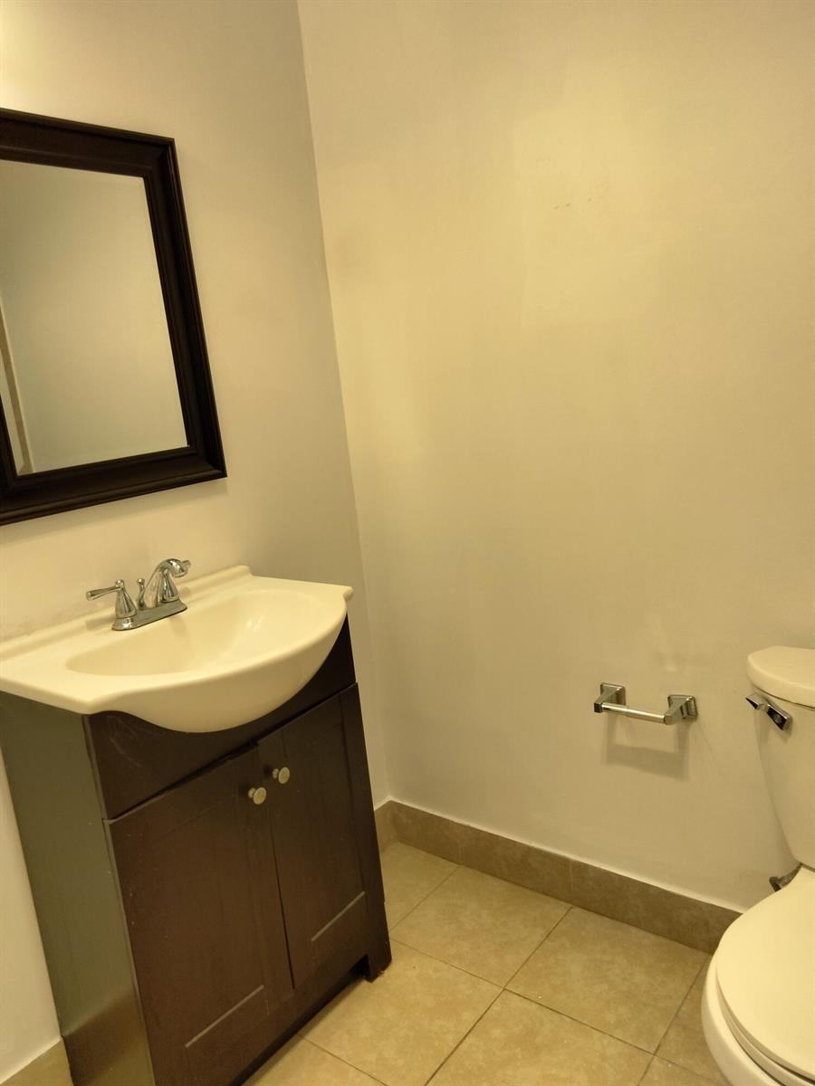 600 S Luna Court # 23, Hollywood FL 33021 photo 5